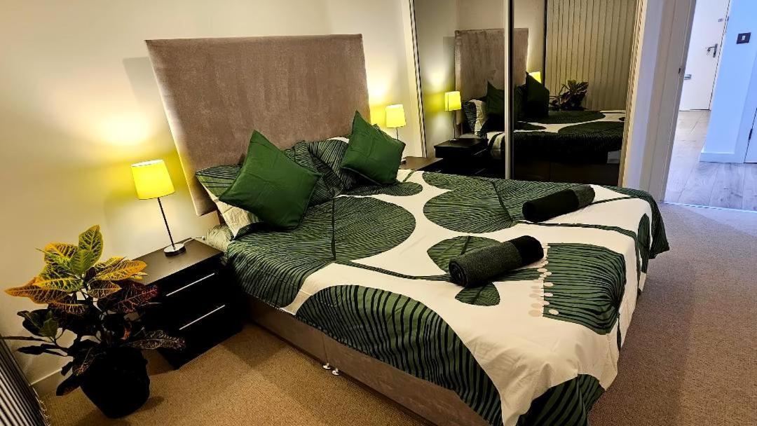 Amazing Flat Near Stratford Station * Londres